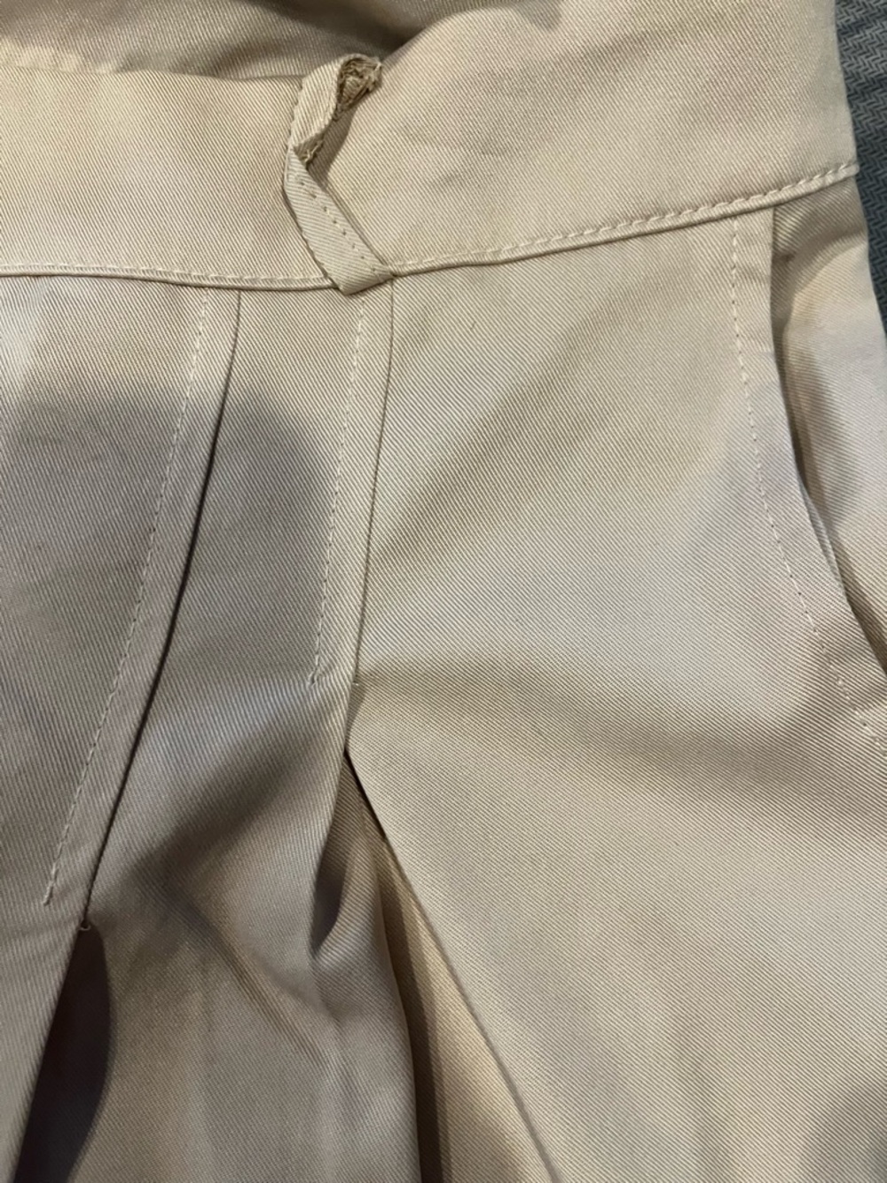 AMADI BY ANTHROPOLOGIE Beige High-Waist Pleated Trousers Size: XL NWT - Picture 4 of 12